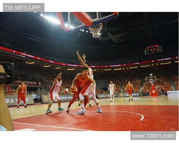 中国男篮红队迎战伊朗队第三次较量全力争胜展现实力与团结精神
